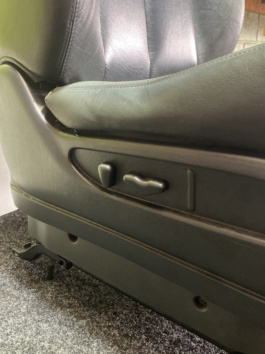2006 Nissan Murano - Right Front Seat