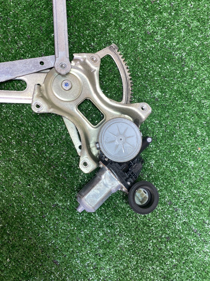 2006 Used Toyota Caldina - Right Front Window Regulator/Motor PN: 8571058010