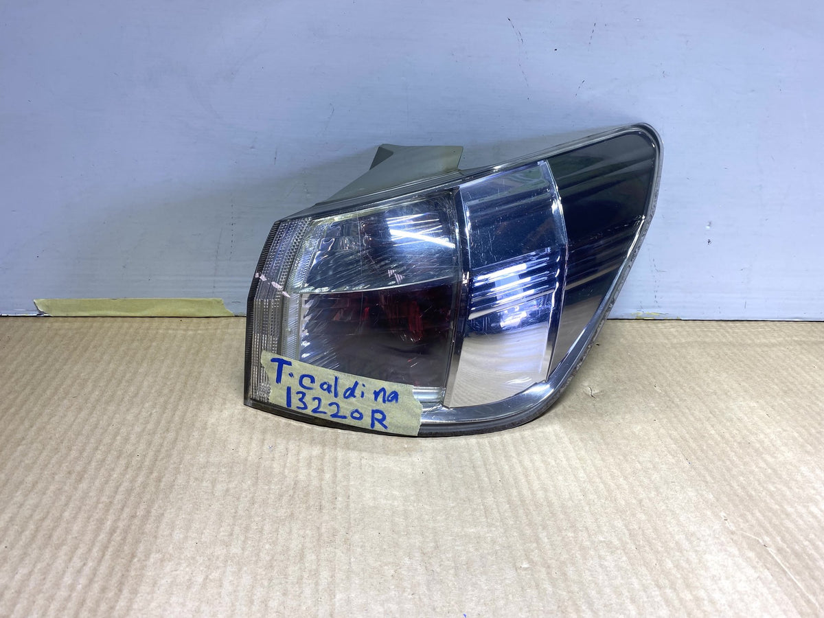 2002 Used Toyota Caldina - Right Taillight PN: ICHIKOH 21-68
