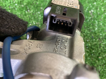 2005 Used Toyota Yaris - Ignition With Key PN: 45020-52-1