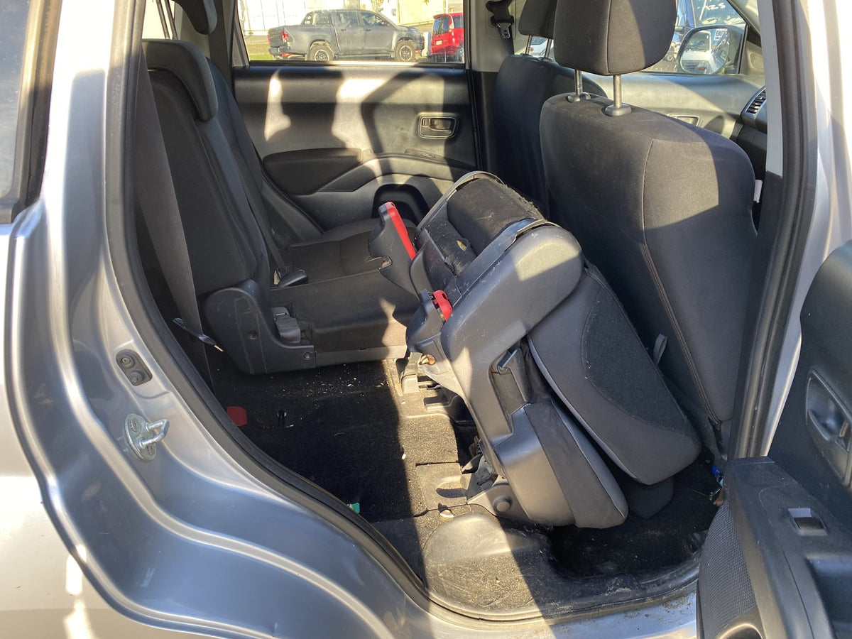 2010 Mitsubishi Outlander XLS Dismantling For Parts