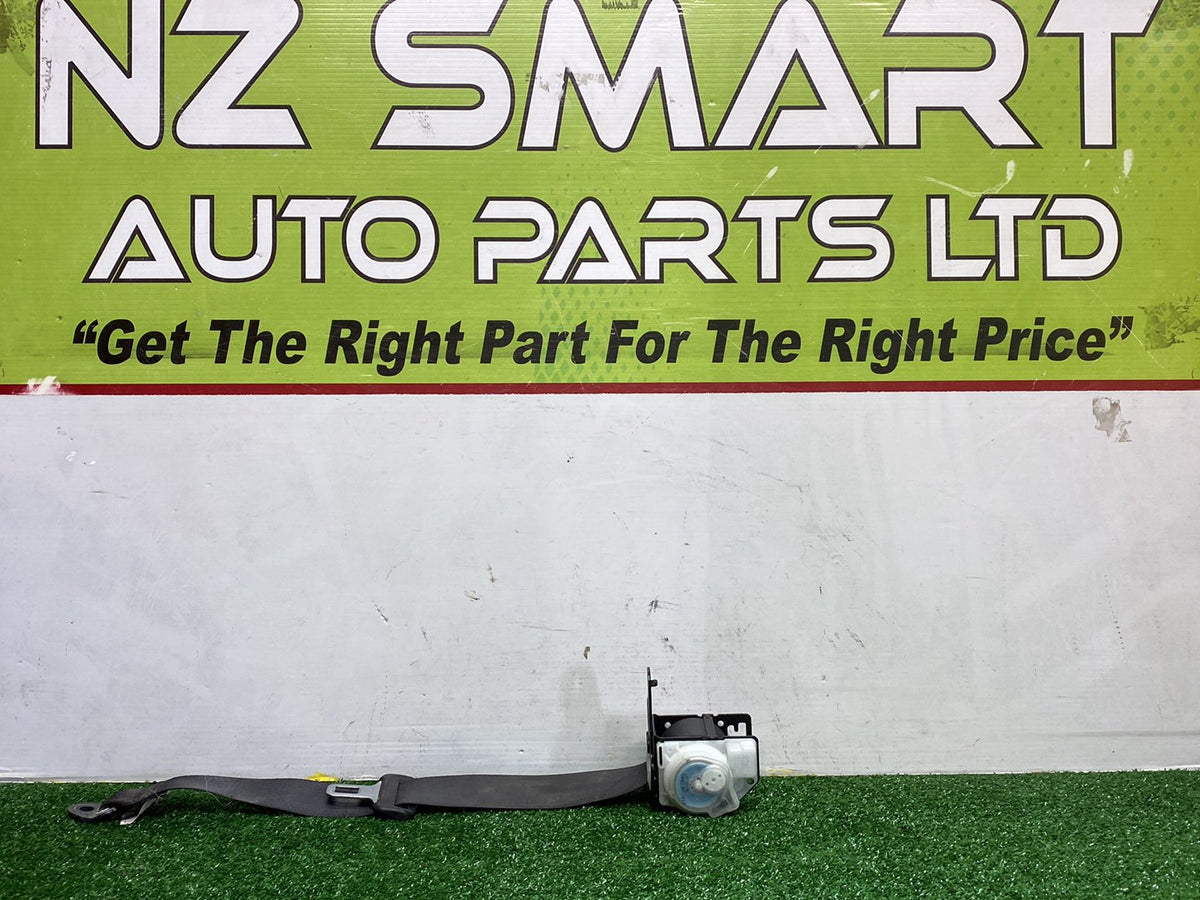 2006 Used Toyota Caldina - Right Rear Seat Belt PN: 7331021030C2