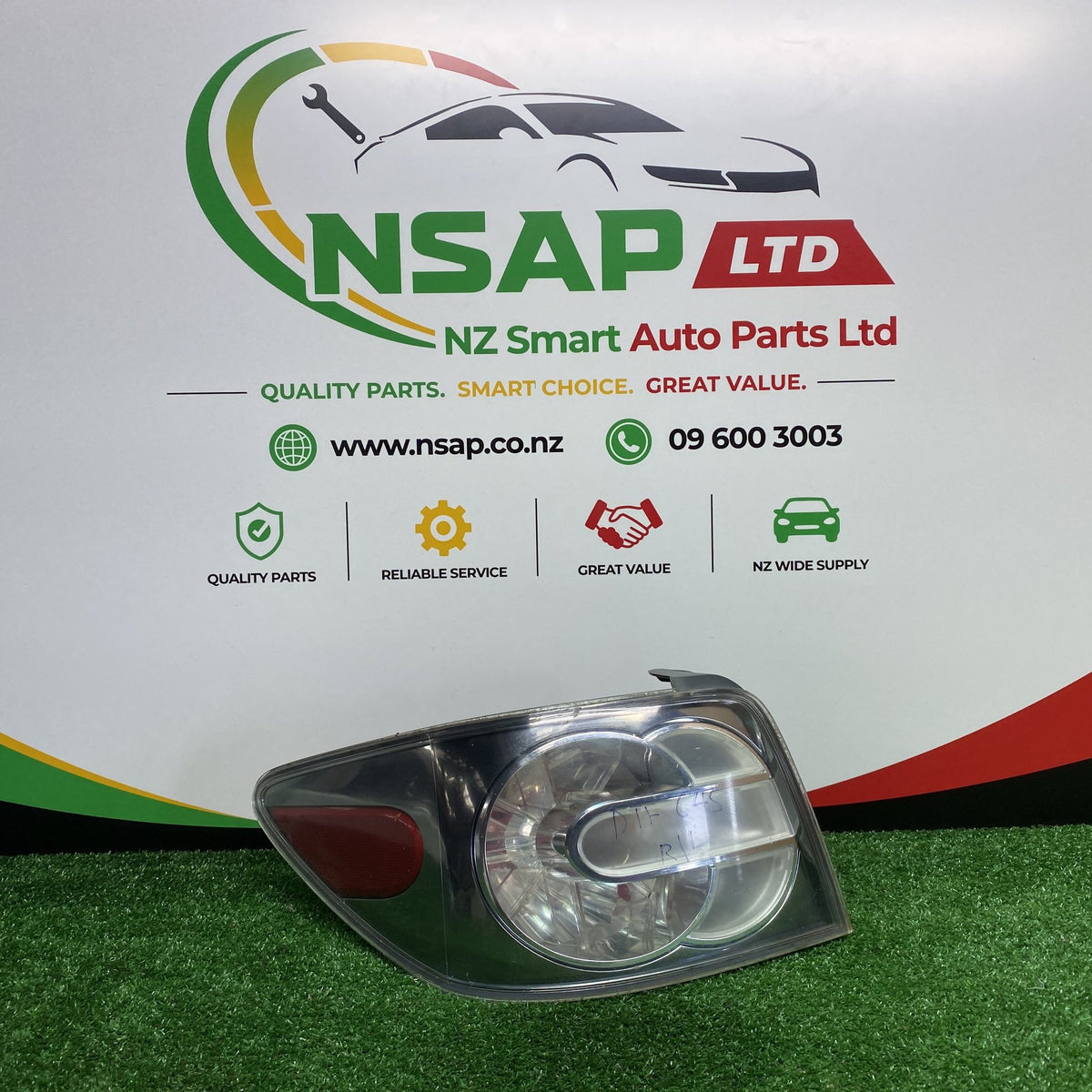 2007 Mazda CX-7 - Left Taillight PN: KOITO 220-61583