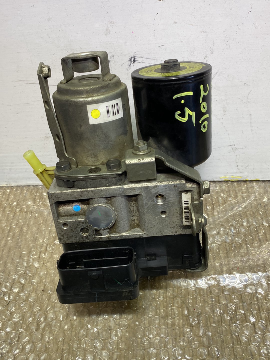 2010 Used Toyota Prius- ABS Pump PN: see photos