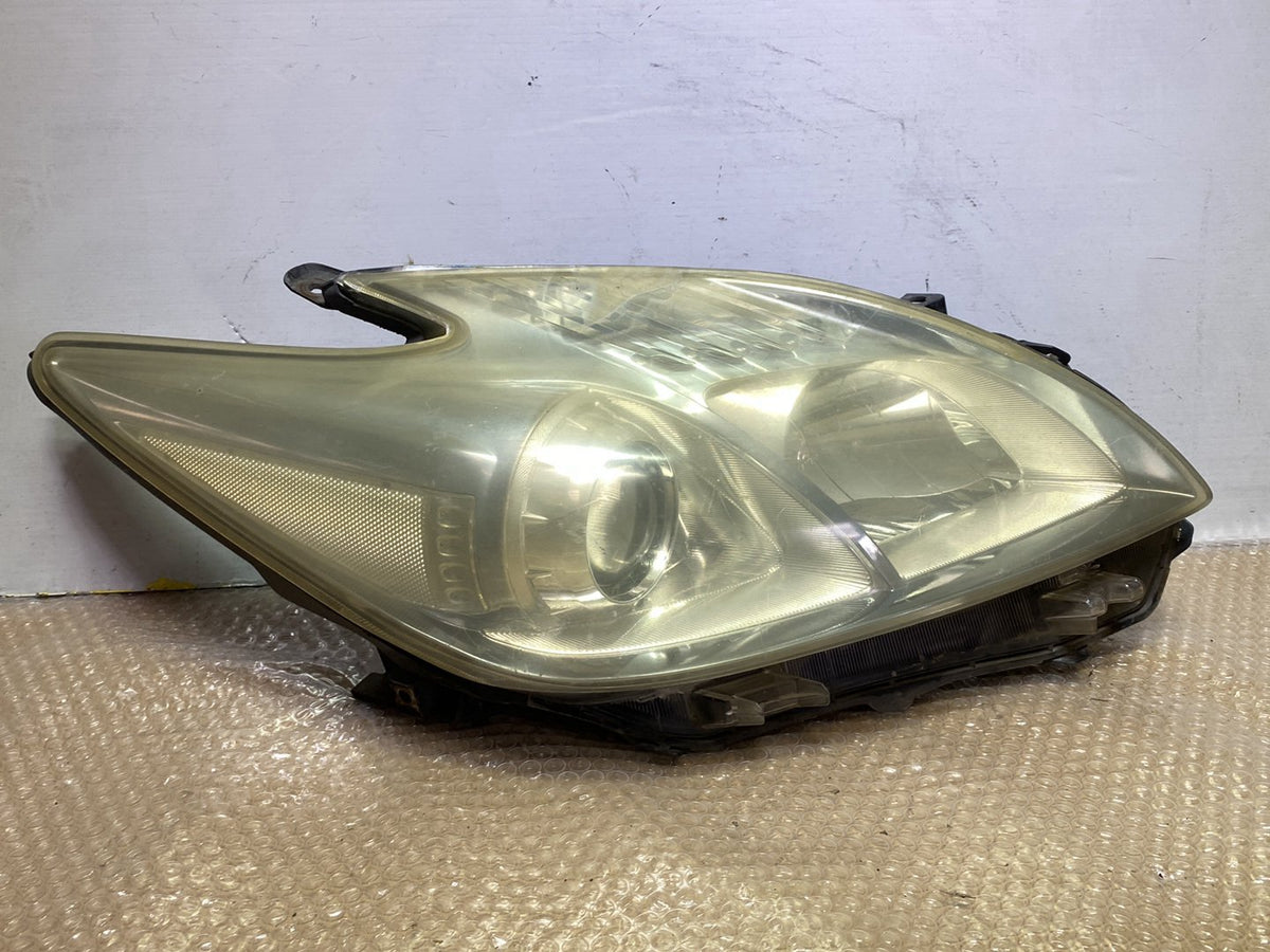 2014 Used Toyota Prius - Right Headlight PN: see photos