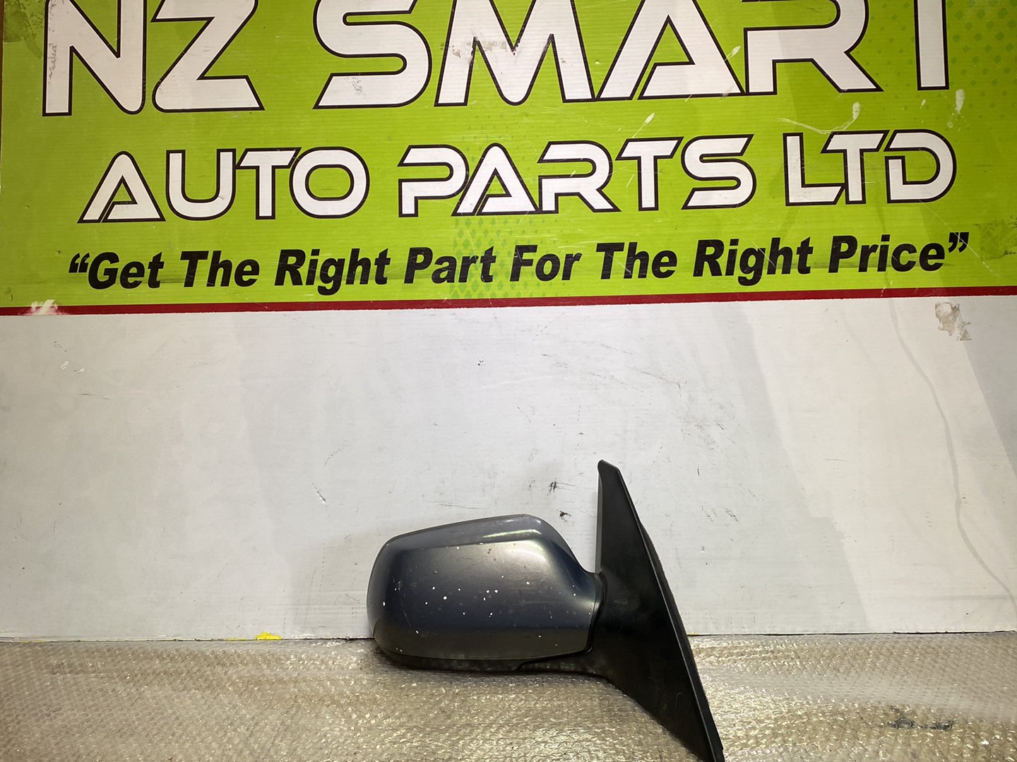 2005 Mazda Axela- Right Door Mirror PN: 5 pins