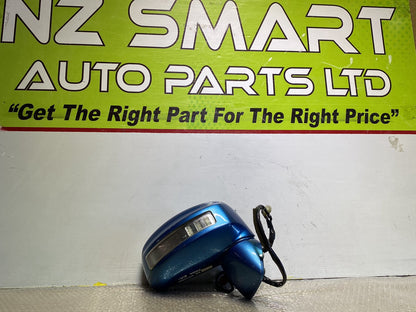 2006 Nissan Tiida- Right Door Mirror PN: 2 plugs 7 wires