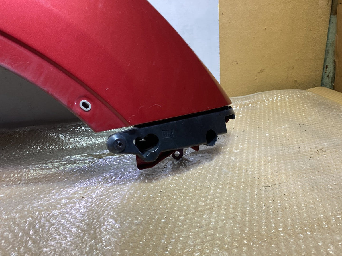 2016 Nissan Juke YF15 - Right Front Guard PN: F31003YMMA