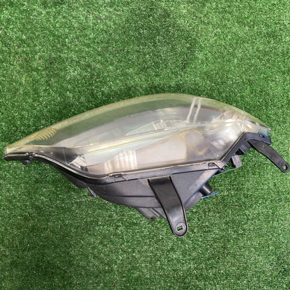 2002 Mazda Demio - Right Headlight PN: STANLEY P1919