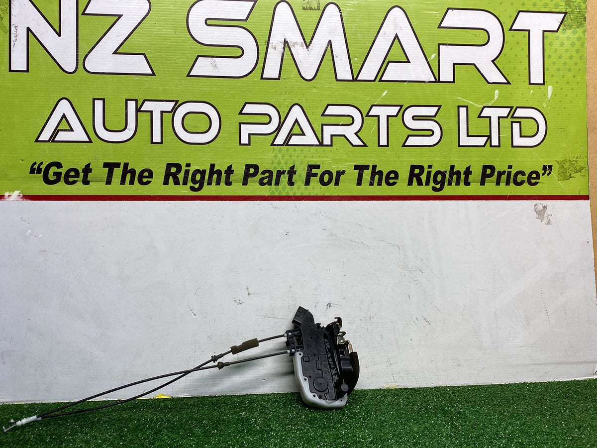 2011 Nissan Fuga - Right Rear Lock Actuator PN: 825001MA0A
