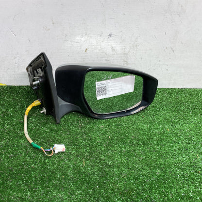 2015 Nissan Pulsar - Right Door Mirror PN: 5 Wires