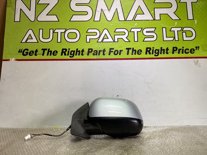 2006 Mitsubishi Outlander- Left Door Mirror PN: 7 wires