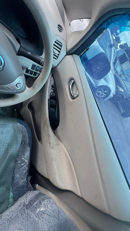 2011 Nissan Leaf ZE0 Dismantling For Parts