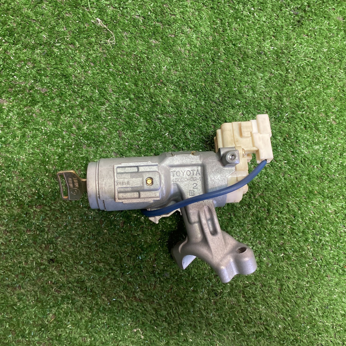2004 Used Toyota Ist - Ignition Switch Key PN: 45020-52-1