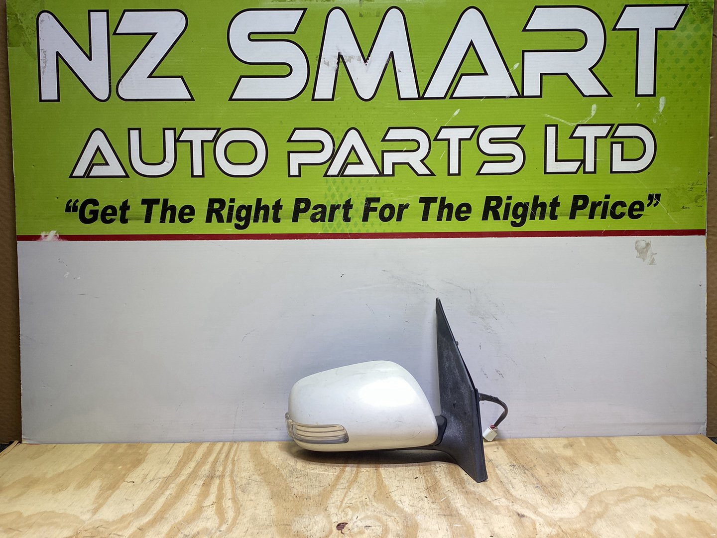 2008 Toyota Passo QNC10 - Right Door Mirror PN: 7 wires
