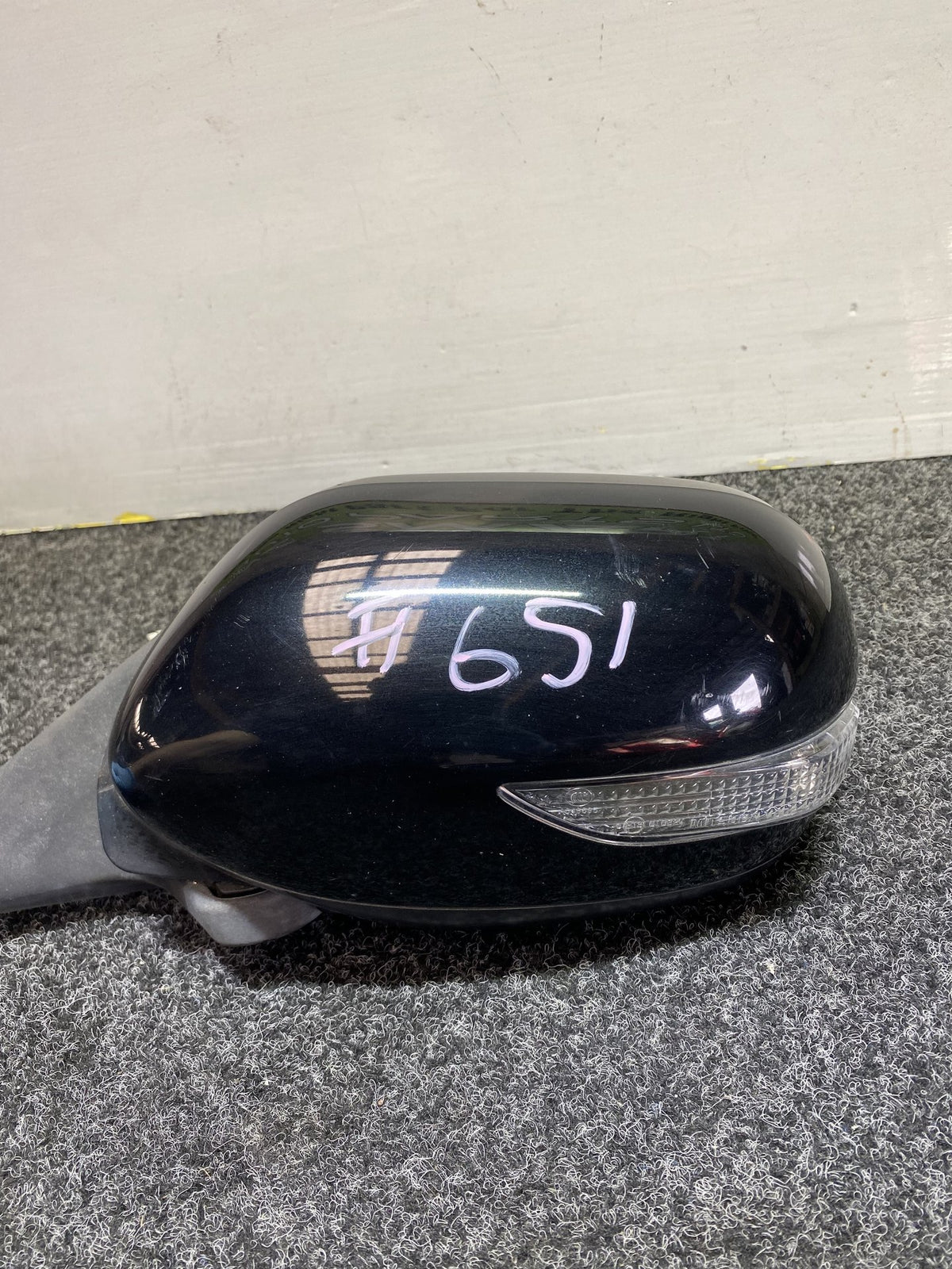 2007 Subaru Legacy BP5 - Left Door Mirror PN: 9 wires