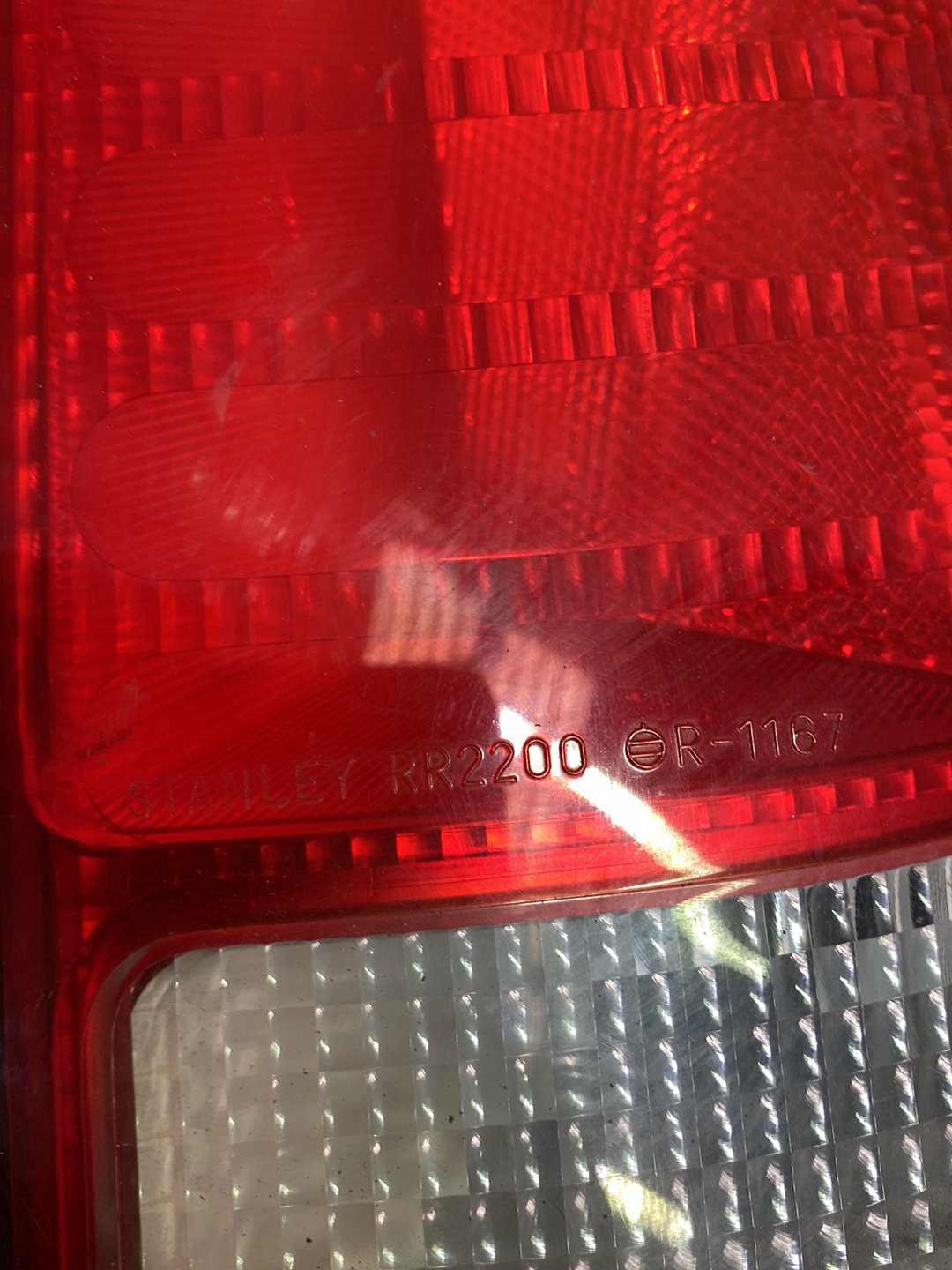 1999 Honda CR-V - Left Taillight PN: 043-2200