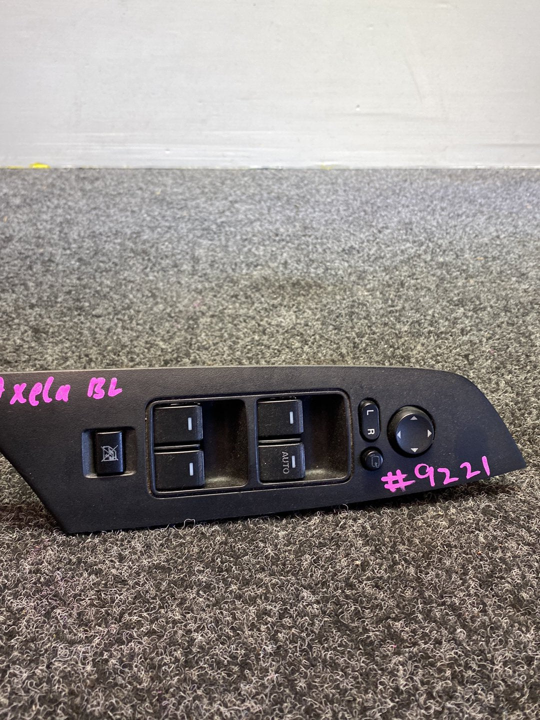 2010 Mazda Axela - Master Power Window Switch B38W66350A