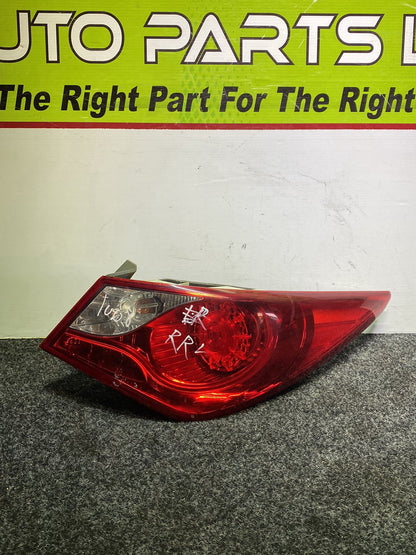 2012 Hyundai i45 - Right Taillight PN: 92402-3S