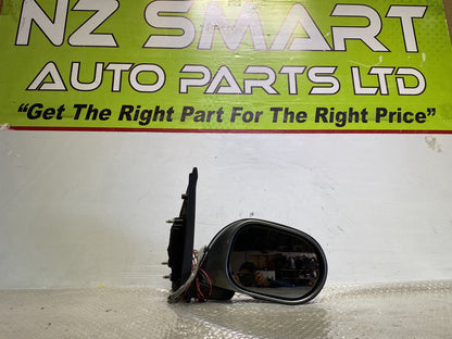 2008 Nissan Note- Right Door Mirror PN: 2 plugs 7 wires
