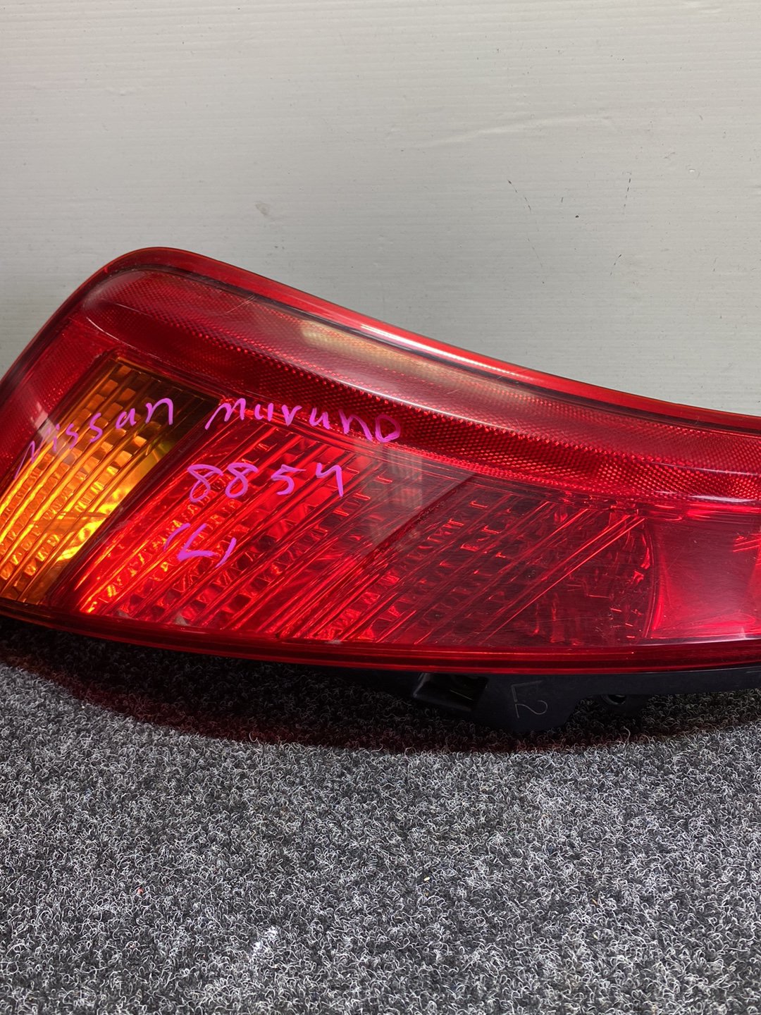 2004 Nissan Murano - Left Taillight PN: KOITO 220-63779/ 26555CB025