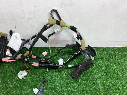 2017 Used Toyota Prius ZVW50 - Right Front door Wiring Harness PN: 8215147581
