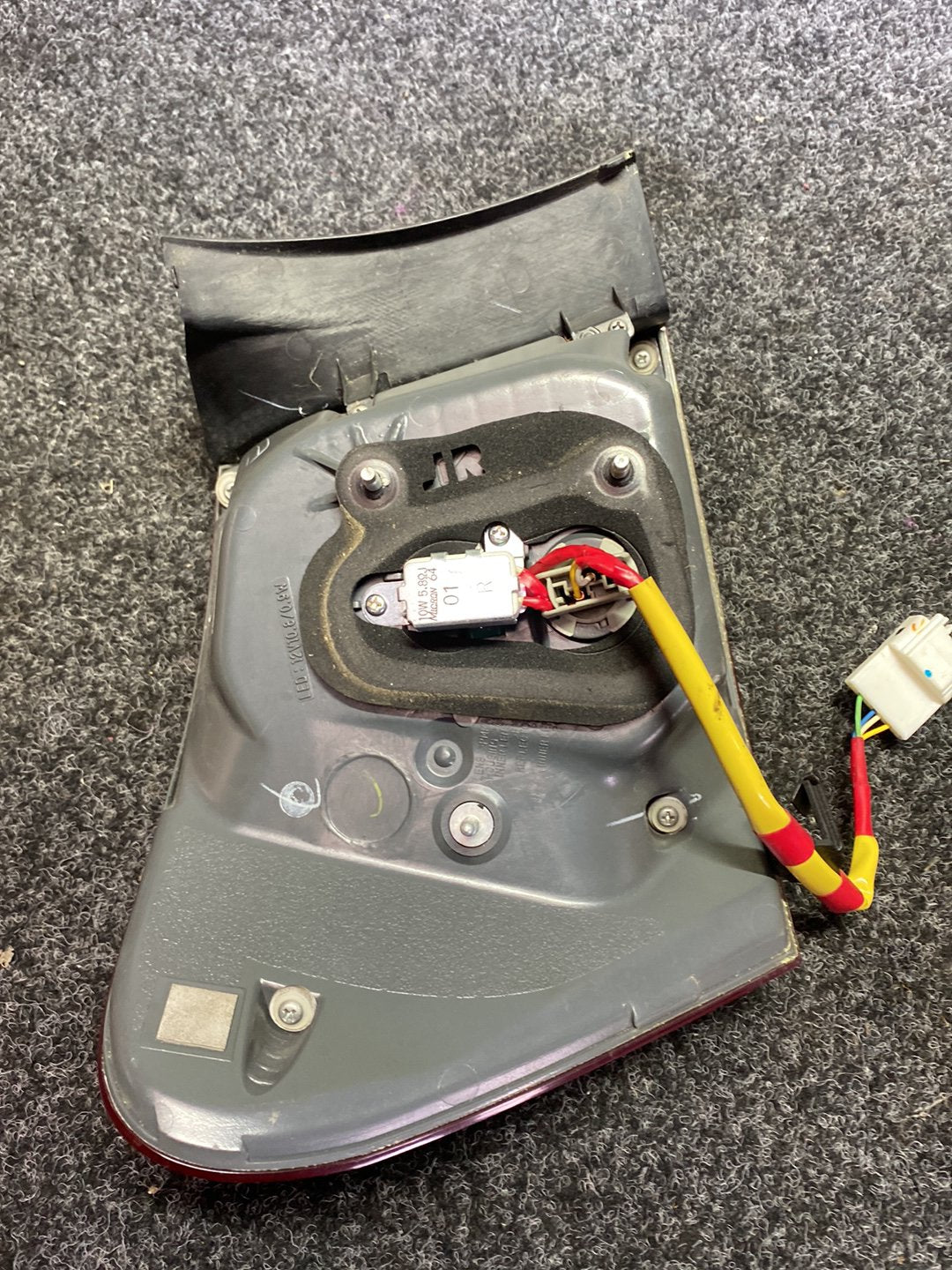 2011 Lexus GS450h - Right Taillight PN: KOITO 30-325