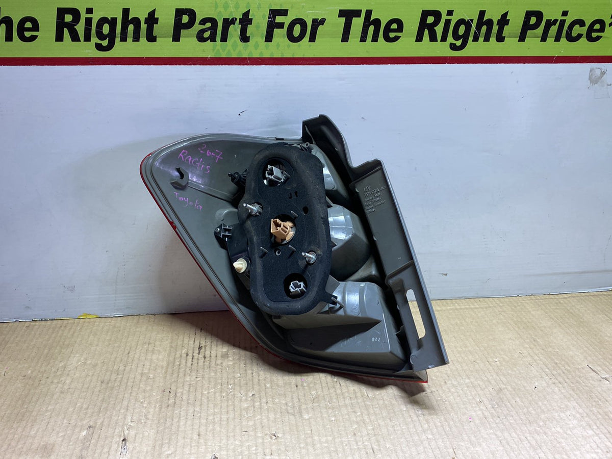 2007 Used Toyota Ractis - Right Taillight PN: Koito 52-159