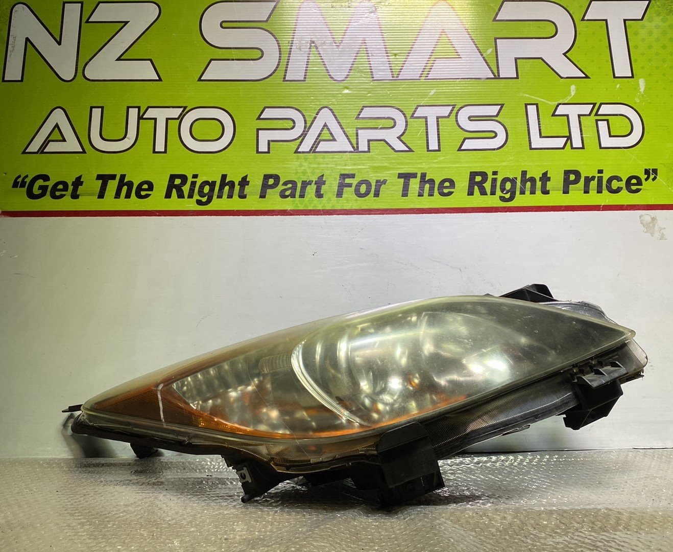 2010 Mazda Axela- Right Headlight PN: see photos