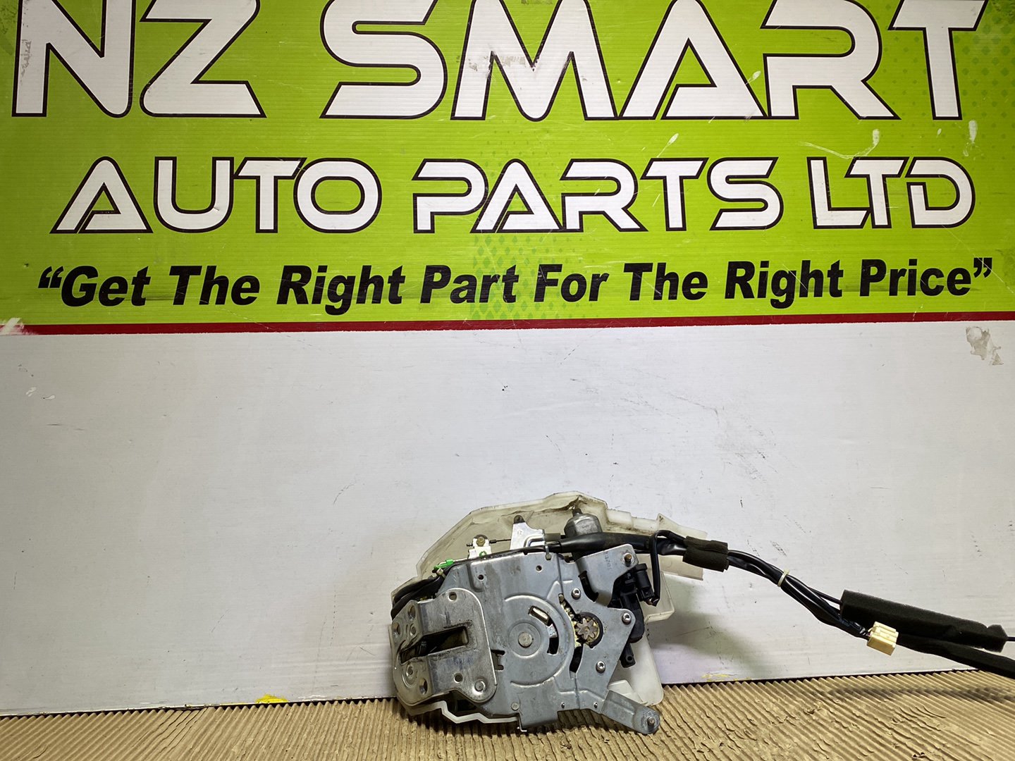 2011 Mazda Premacy CWEFW- Right Rear Lock Actuator PN: see photos
