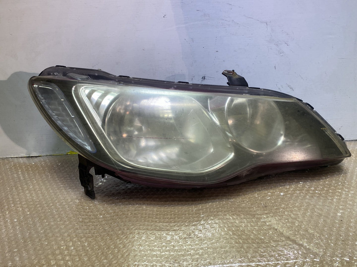 2007 Honda Civic- Right Headlight PN: STANLEY 8817341600