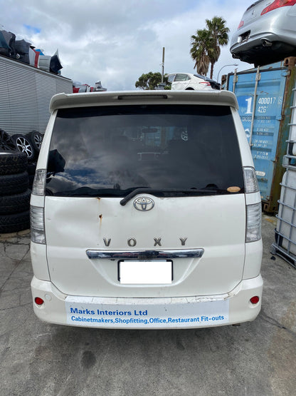 2007 Toyota Voxy AZR60- Dismantling For Parts