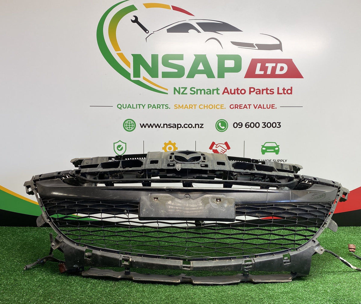 2010 Mazda Axela BL5FW - Bumper Grille PN: BCM5501T1C