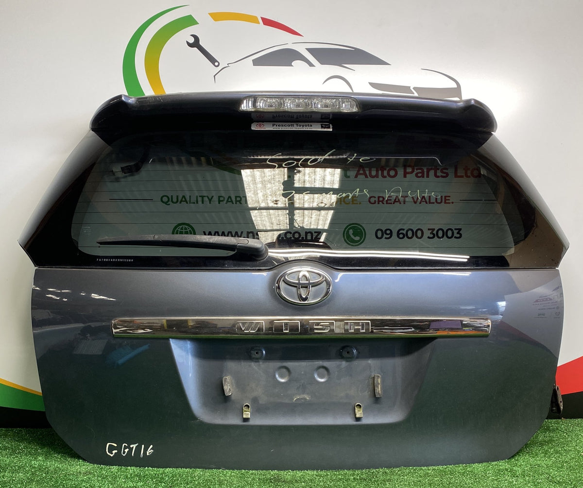 2003 Used Toyota Wish - Tailgate PN: 6700568030