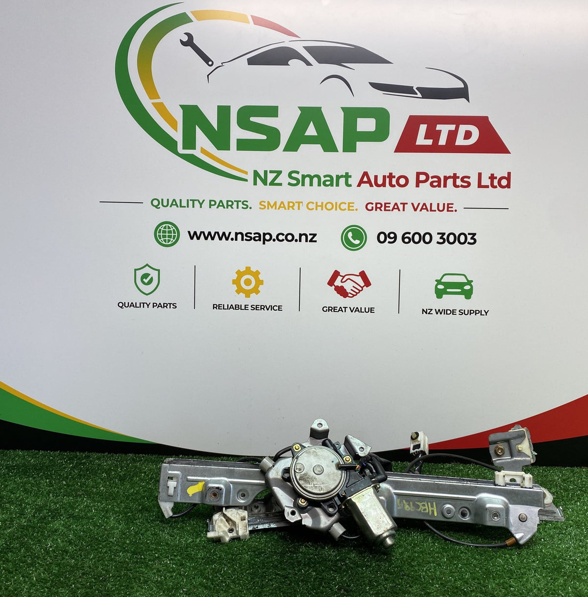 2005 Nissan Teana - Right Front Window Regulator/Motor PN: 80730-9Y000