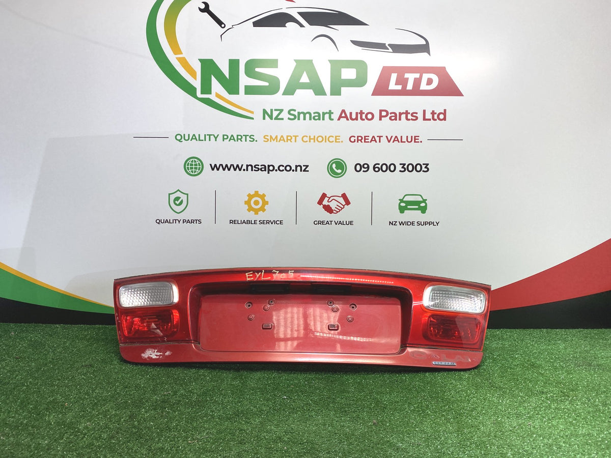 2002 Holden Commodore VK - Boot lid Garnish