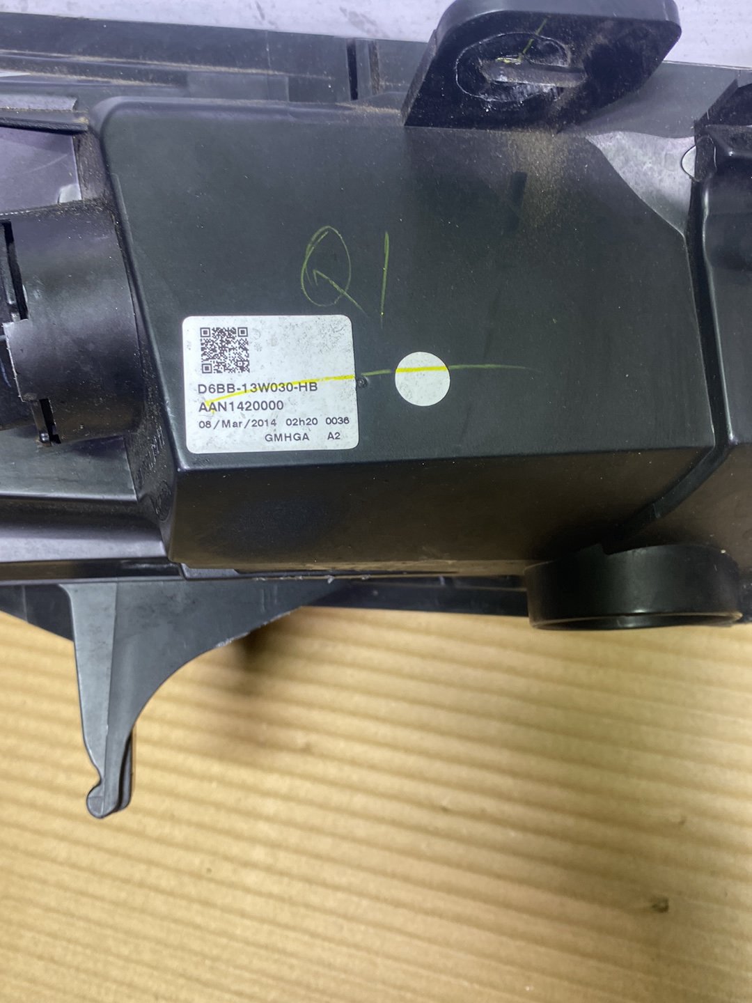 2014 Ford Fiesta- Left Headlight PN: