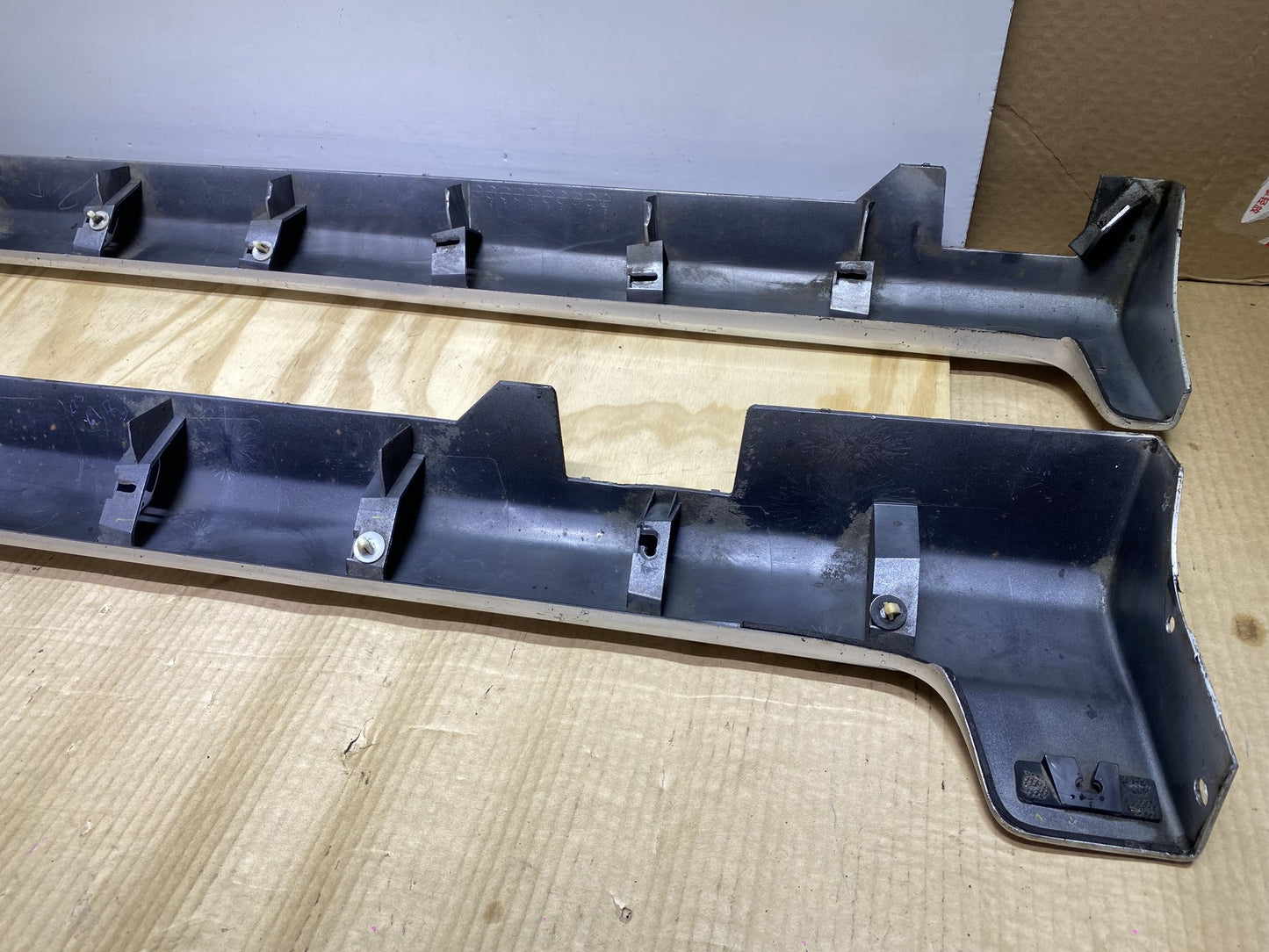 2005 Mazda Demio DY5W - Side Step/Skirt