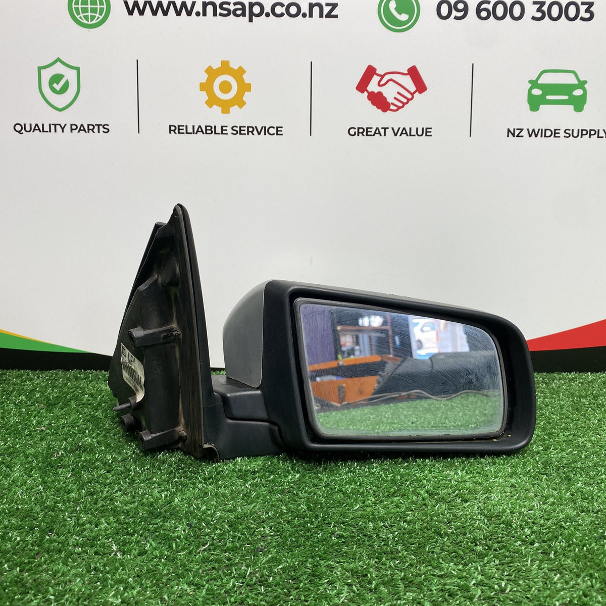 2006 Holden Commodore - Right Door Mirror PN: 3 Pins