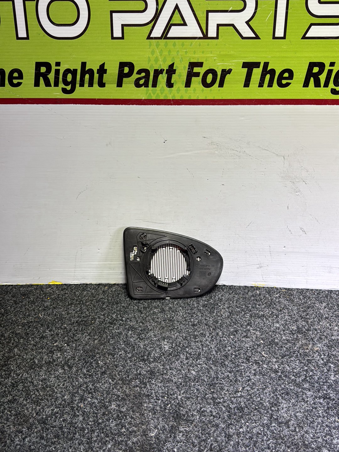 2007 Nissan Dualis - Left Door Mirror Glass