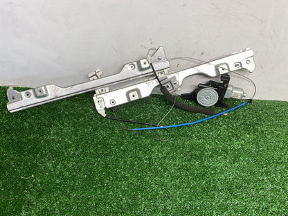 2011 Nissan Fuga - Right Front Window Regulator/Motor PN: 80730-1MA0A