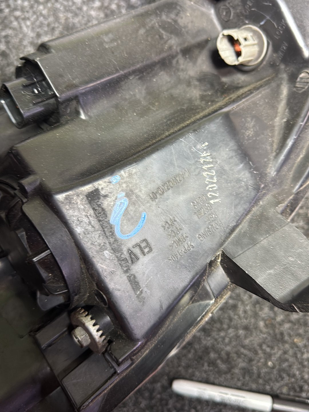 2011 Great Wall X200 - Right Headlight PN: see photos