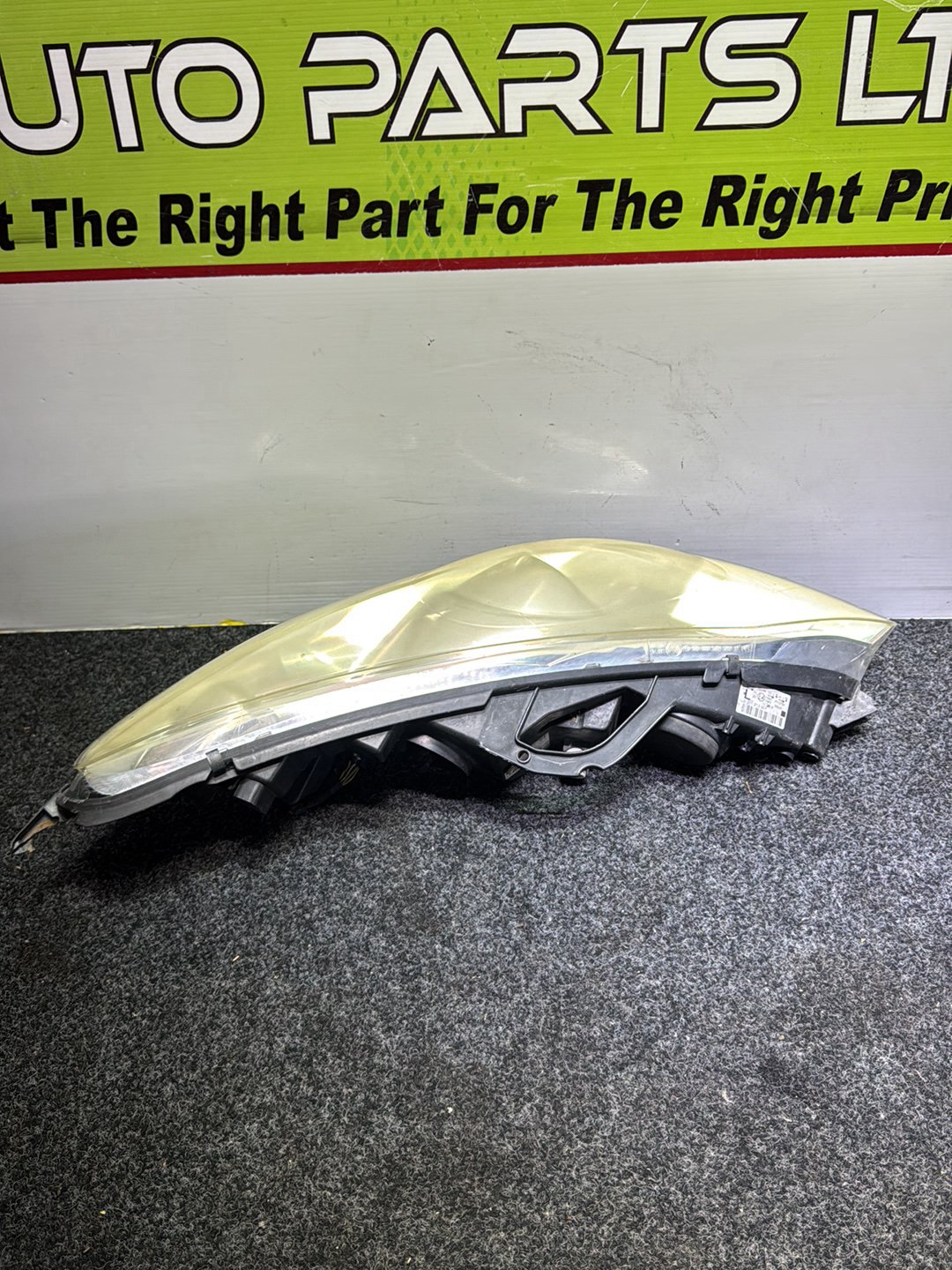 2006 Peugeot 407 - Left Headlight PN: 0 301 213 601