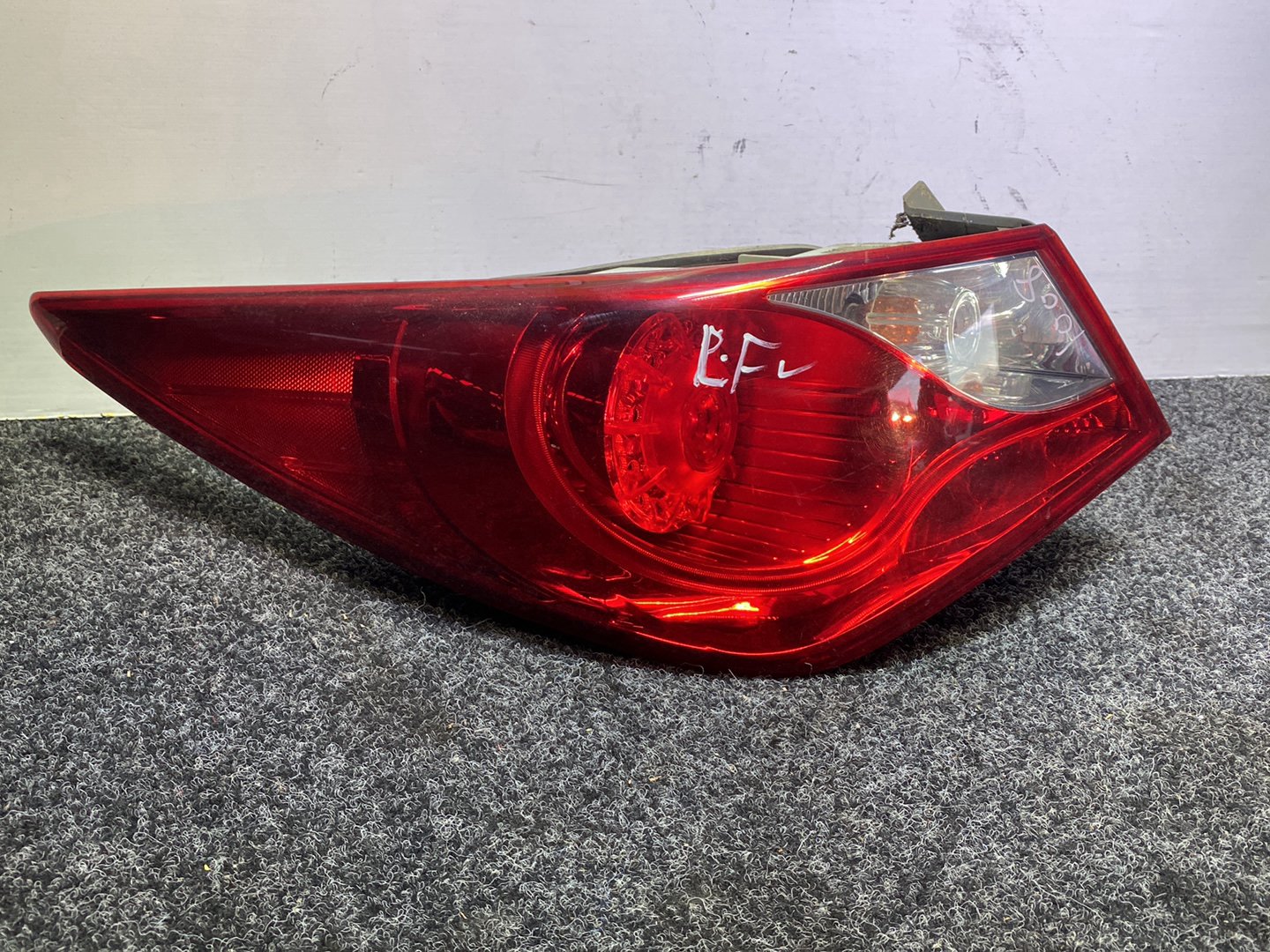 2012 Hyundai i45 - Left Taillight PN: 92401-3S
