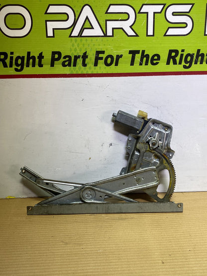 2002 Toyota Platz- Right Front Window Regulator/Motor PN: