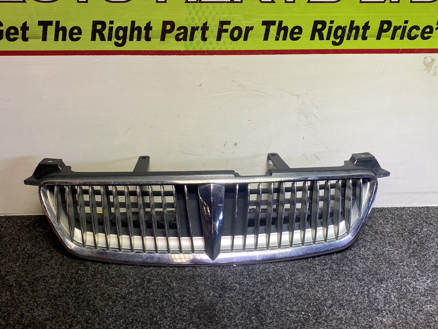 2002 Nissan Pulsar - Upper Bumper Grille PN: 62310 8M400