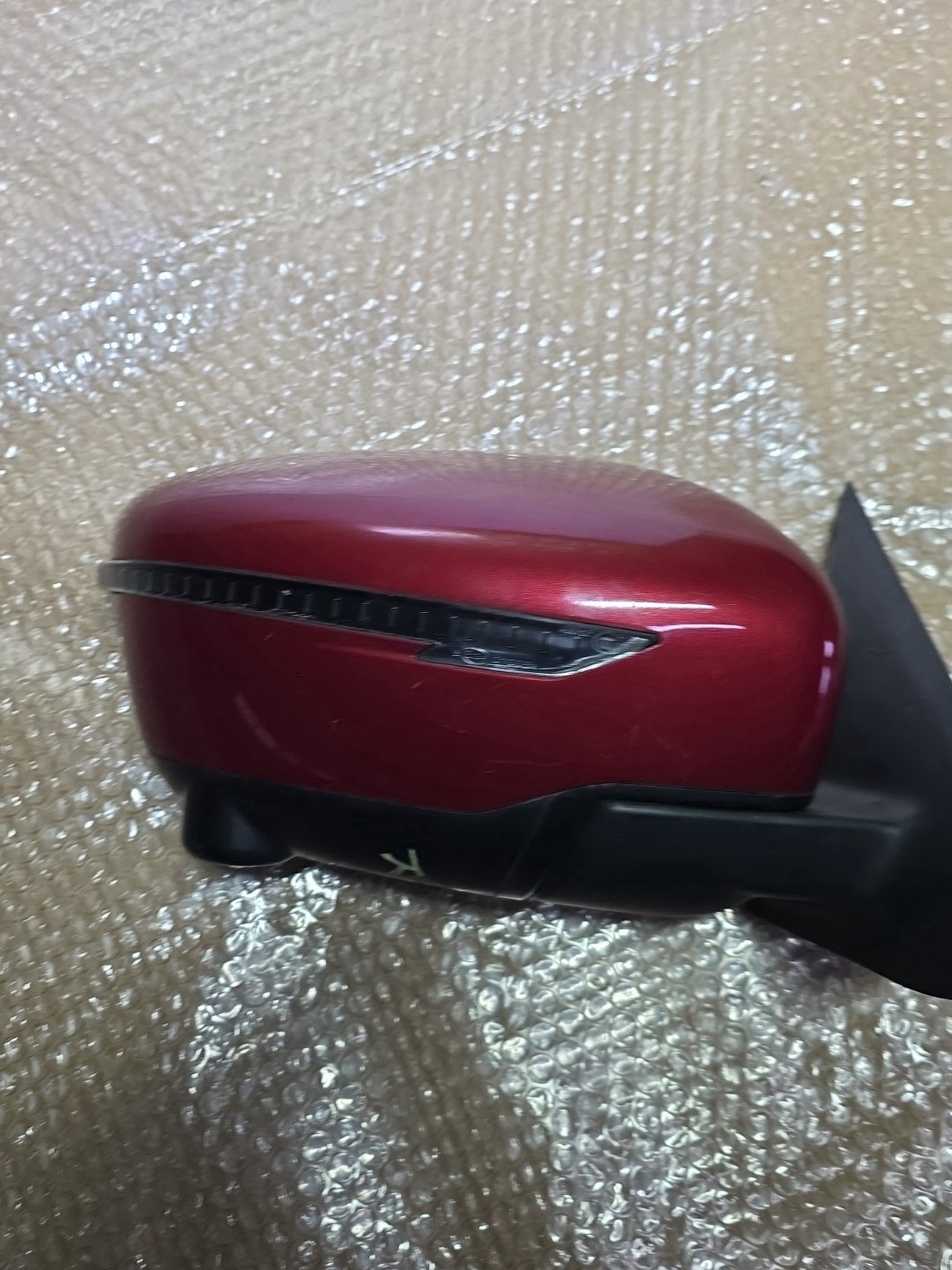 2016 Nissan Juke- Right Door Mirror PN: 2 plugs 15 wires