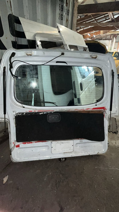 2006 Nissan Caravan - Tailgate