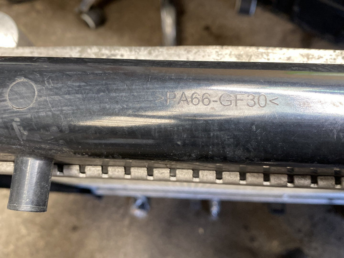 2011 Nissan Navara - Radiator PN: See photos