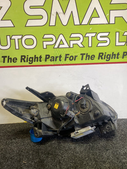 2005 Mazda MPV- Right Headlight